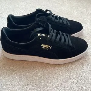 Puma | Shoes | New Rare Puma Suede Classic Gold Metal Badge  display picture 3
